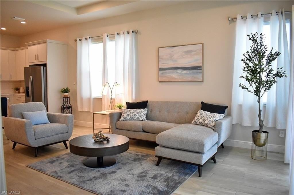 9175 Cayman Dr - Photo 2 of 31