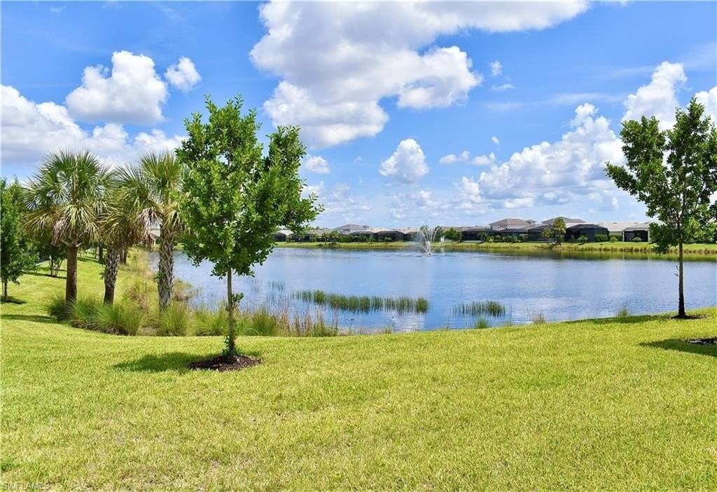 9175 Cayman Dr - Photo 5 of 31