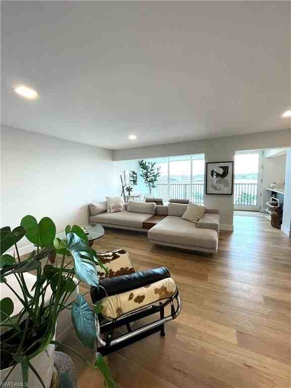 3500 Gulf Shore Blvd N Apt 406 #406 - Photo 3 of 25