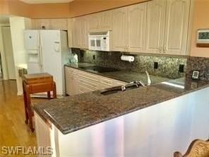 4251 Gulf Shore Blvd N Apt 14c #14C - Photo 6 of 27