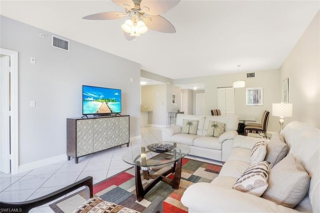 519 Roma Ct Apt 3305 #3-305 - Photo 4 of 18