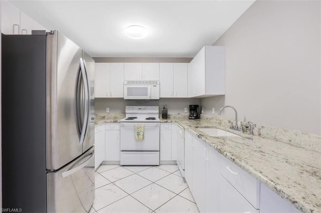 519 Roma Ct Apt 3305 #3-305 - Photo 7 of 18