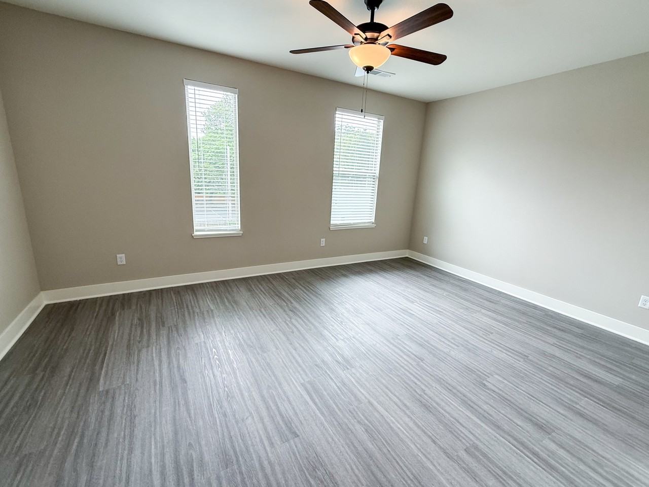 110 Southwest Market Street - Photo 4 of 50