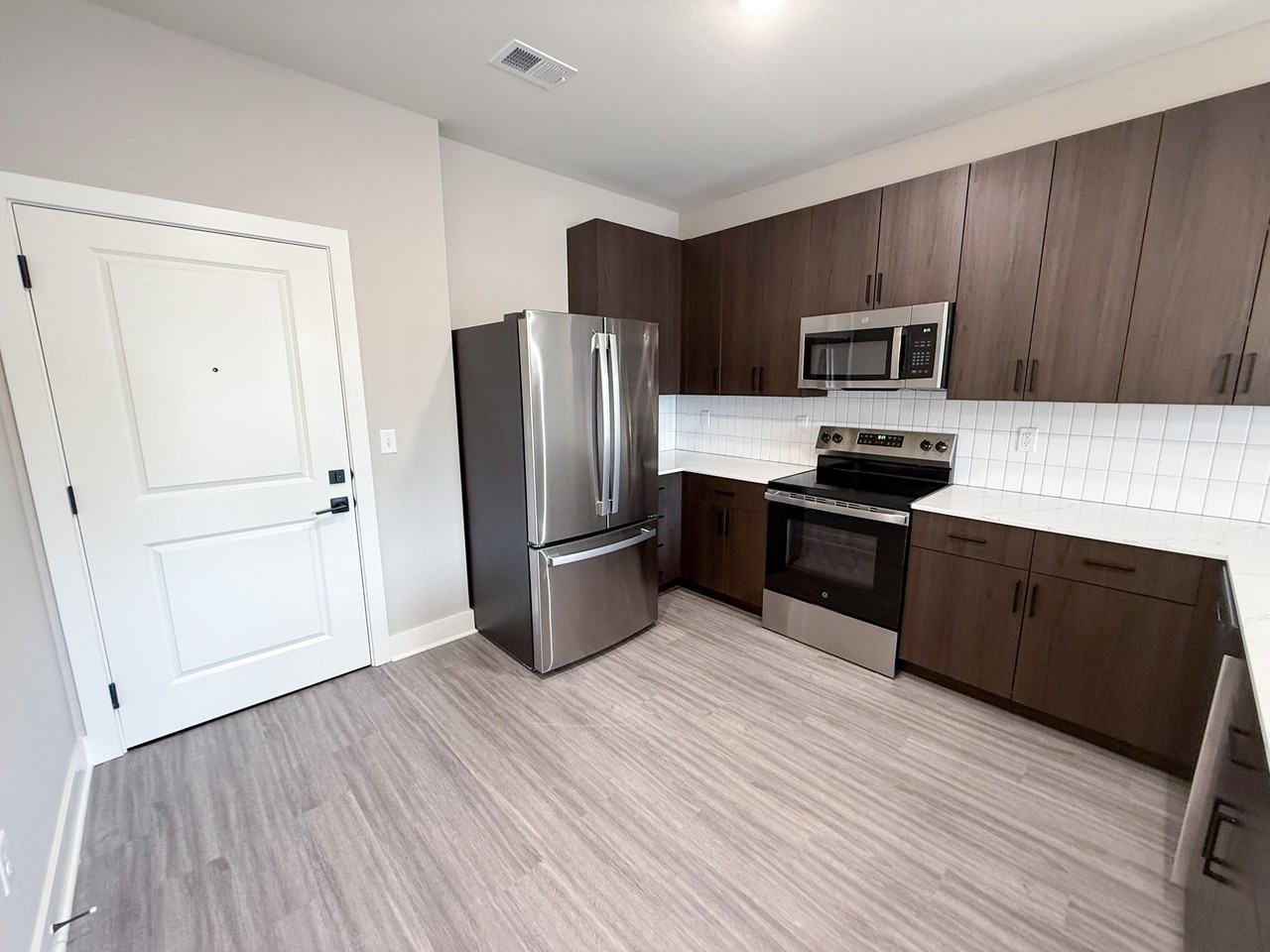 110 Southwest Market Street - Photo 2 of 50