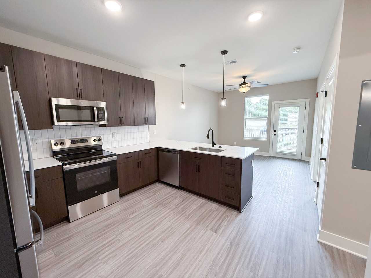 110 Southwest Market Street - Photo 3 of 50