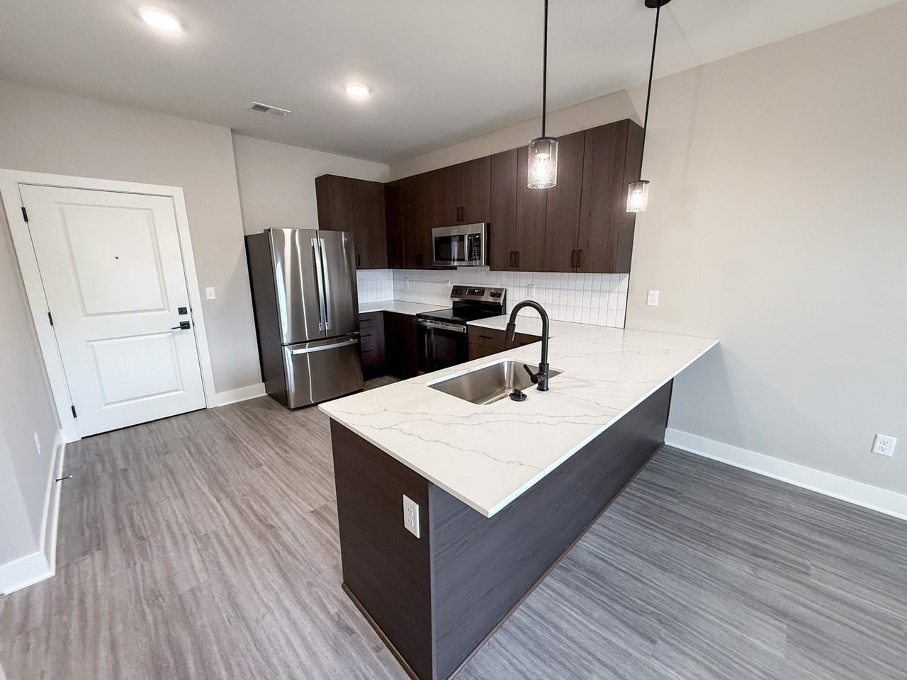 110 Southwest Market Street - Photo 4 of 50