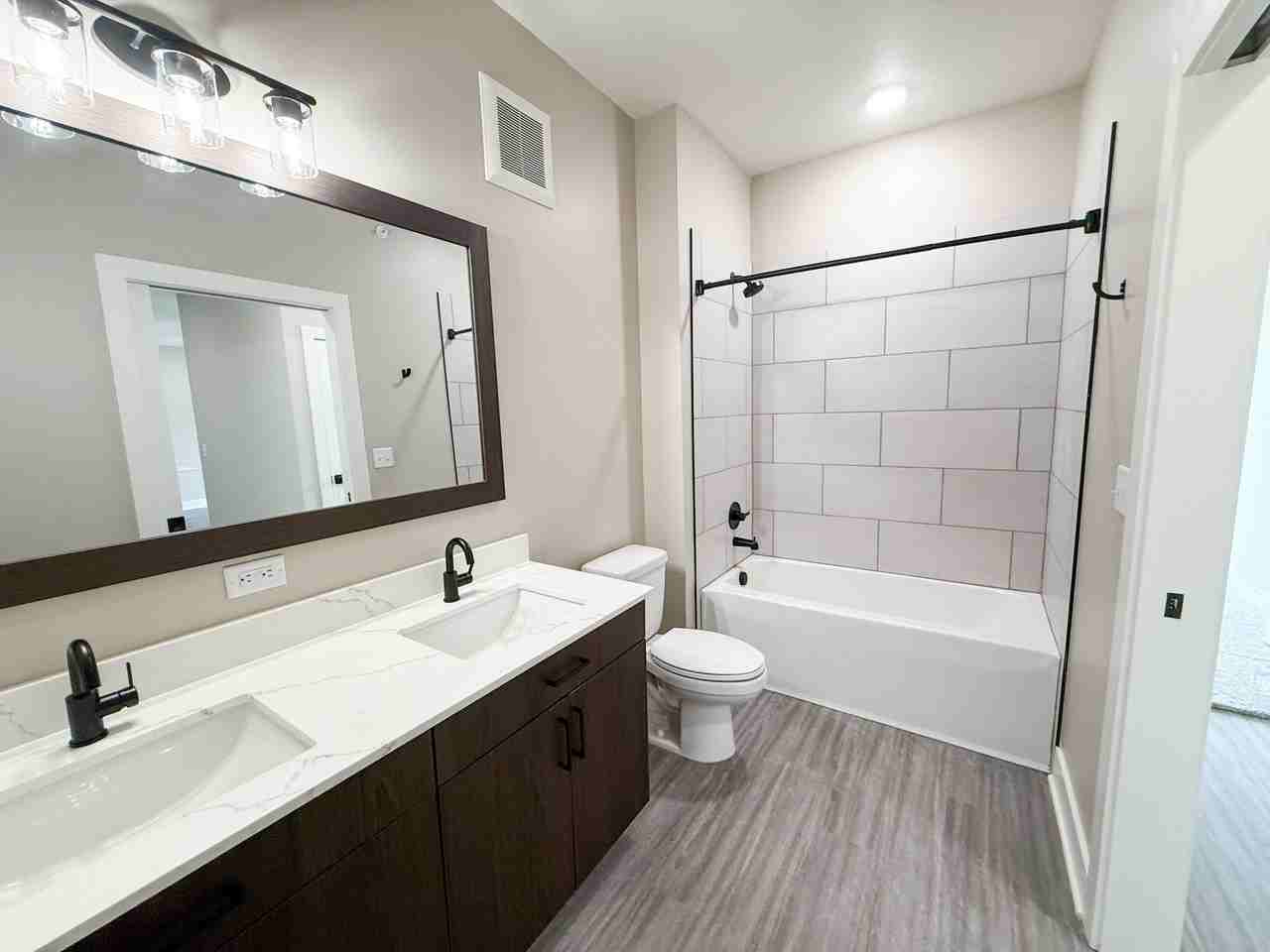 110 Southwest Market Street - Photo 6 of 50