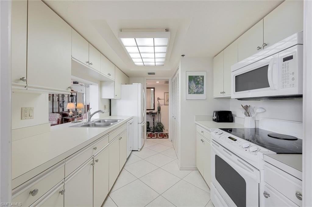 5501 Heron Point Dr Apt 204 #204 - Photo 7 of 23