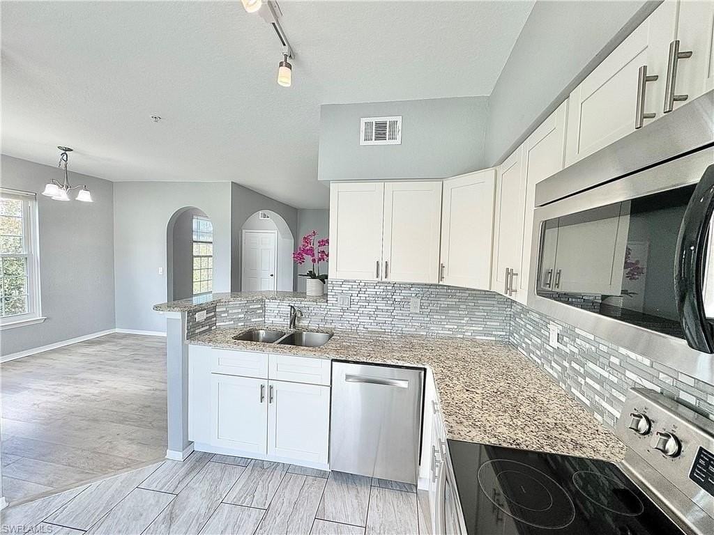 23520 Walden Center Dr Apt 303 #303 - Photo 4 of 32