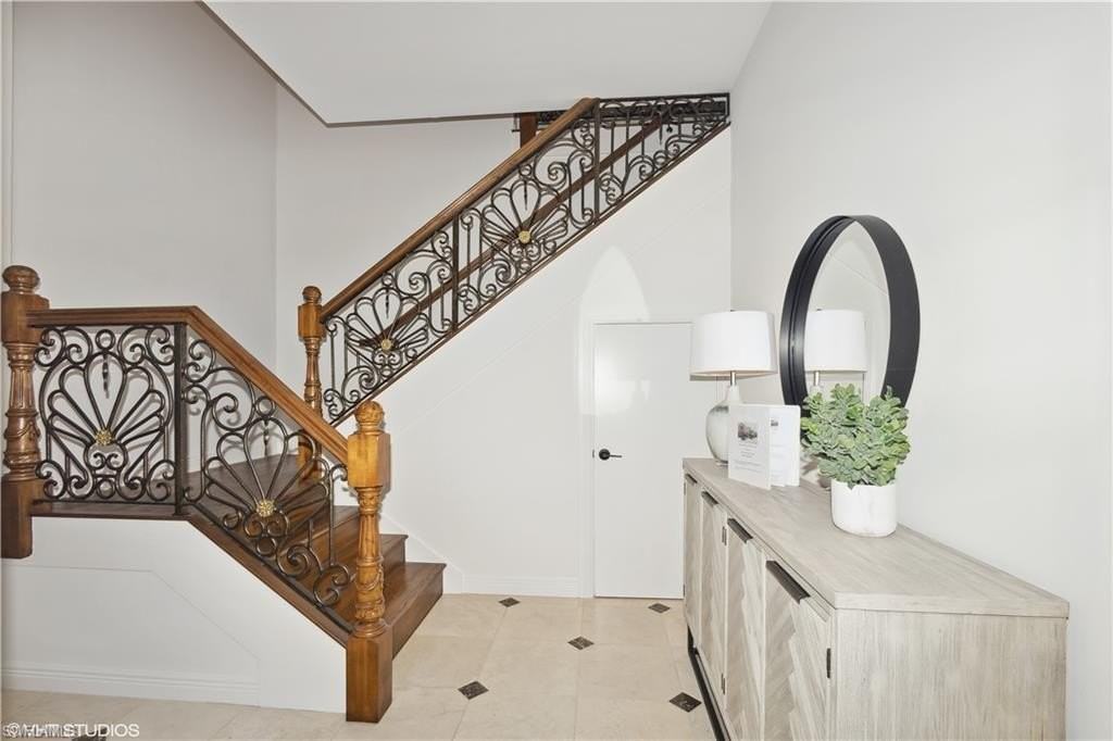 6501 Crown Colony Pl Unit 4-201 #4-201 - Photo 4 of 35