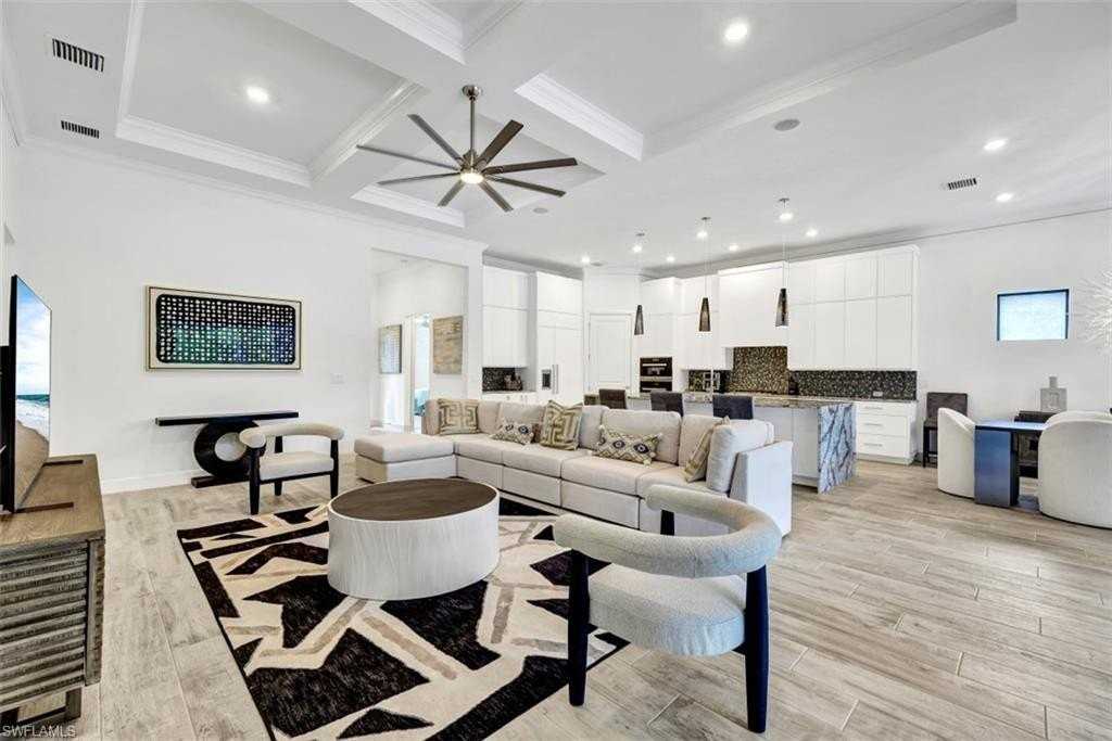 9238 Plover Dr - Photo 3 of 24