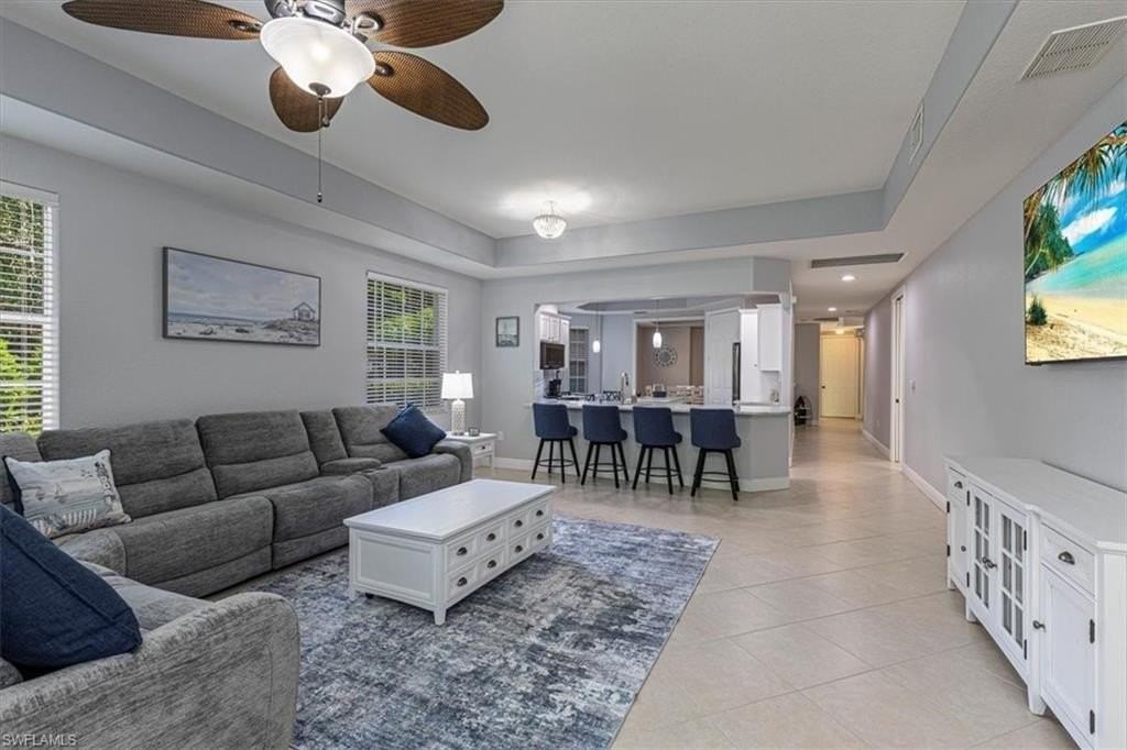 7837 Hawthorne Dr Unit 1102 #1102 - Photo 4 of 33