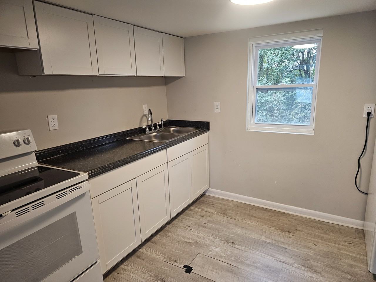 842 South Confederate Avenue - Photo 3 of 8