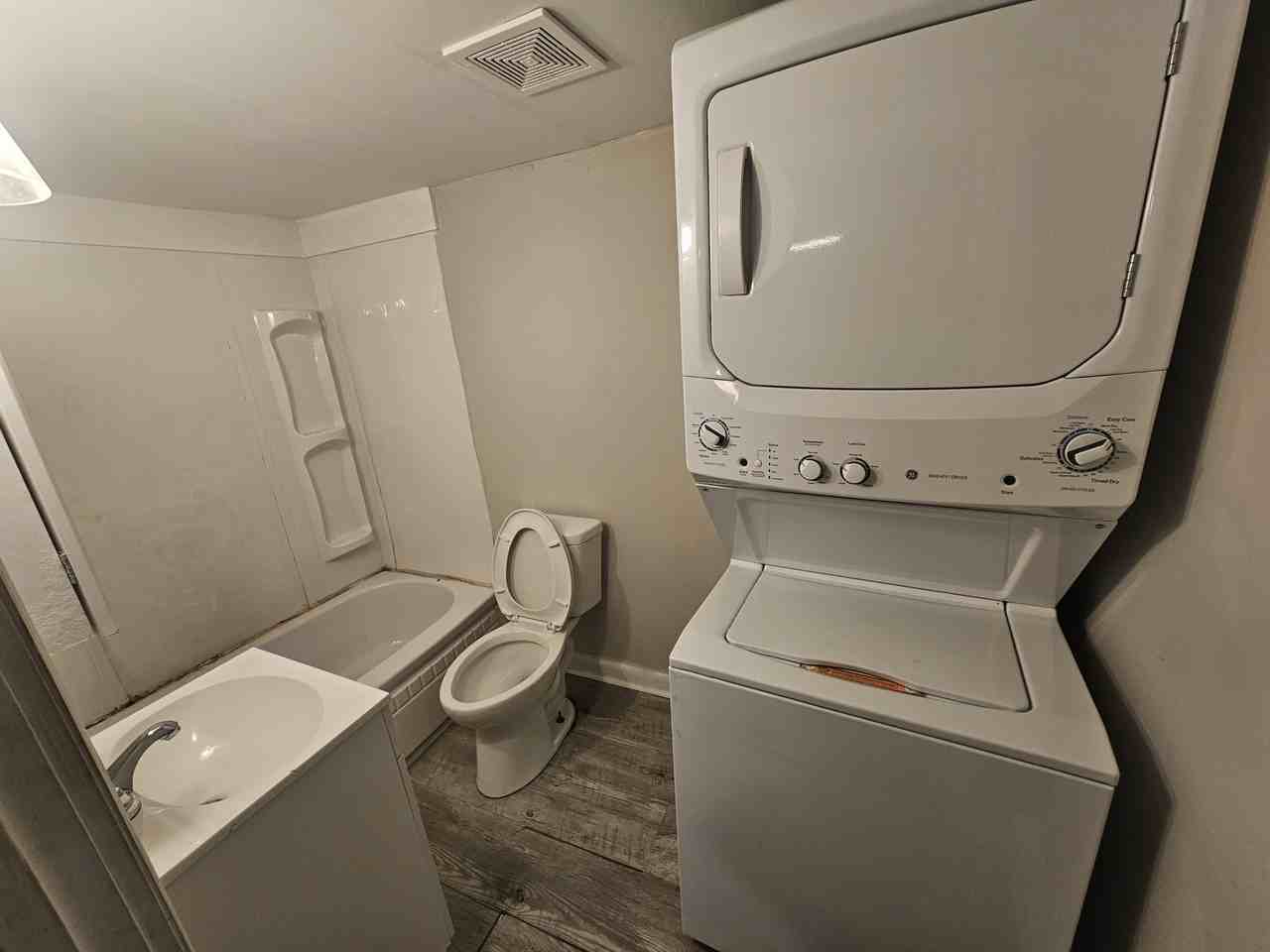 842 South Confederate Avenue - Photo 7 of 8