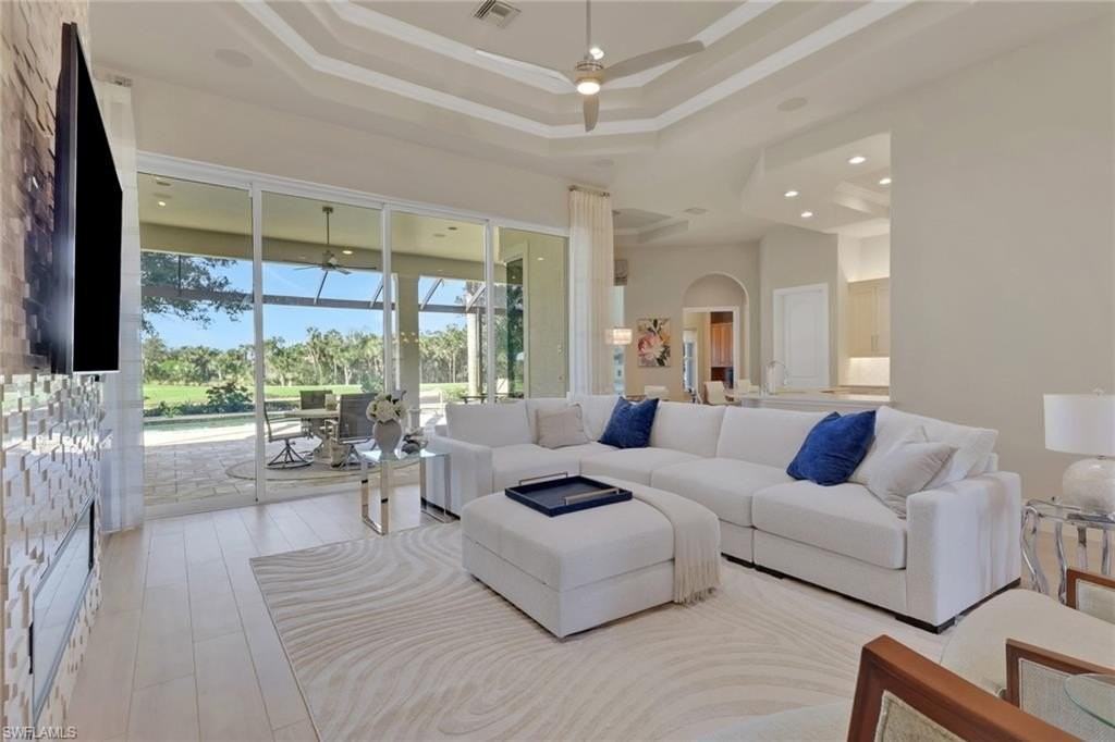 18530 Cypress Haven Dr - Photo 4 of 40