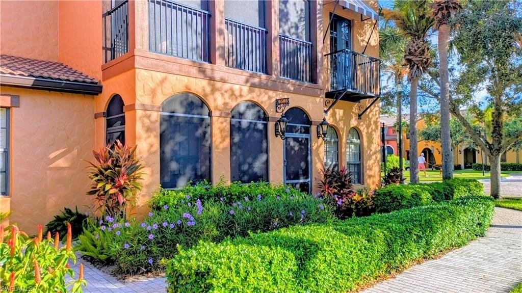 9081 Albion Ln S Unit 6505 #6505 - Photo 3 of 41