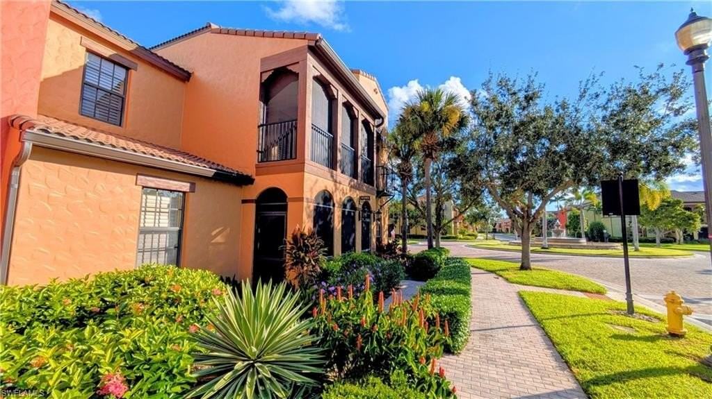 9081 Albion Ln S Unit 6505 #6505 - Photo 4 of 41