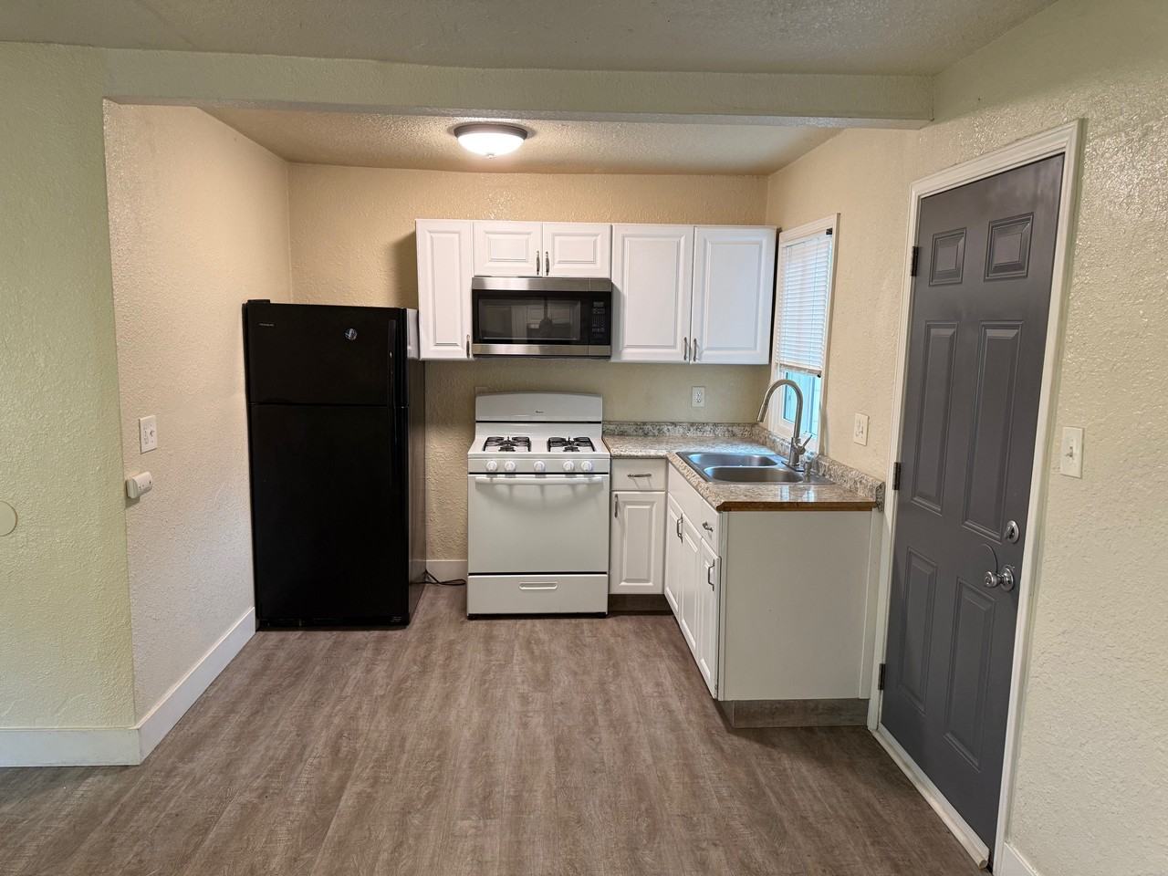 3728 Lily Street - Photo 2 of 40