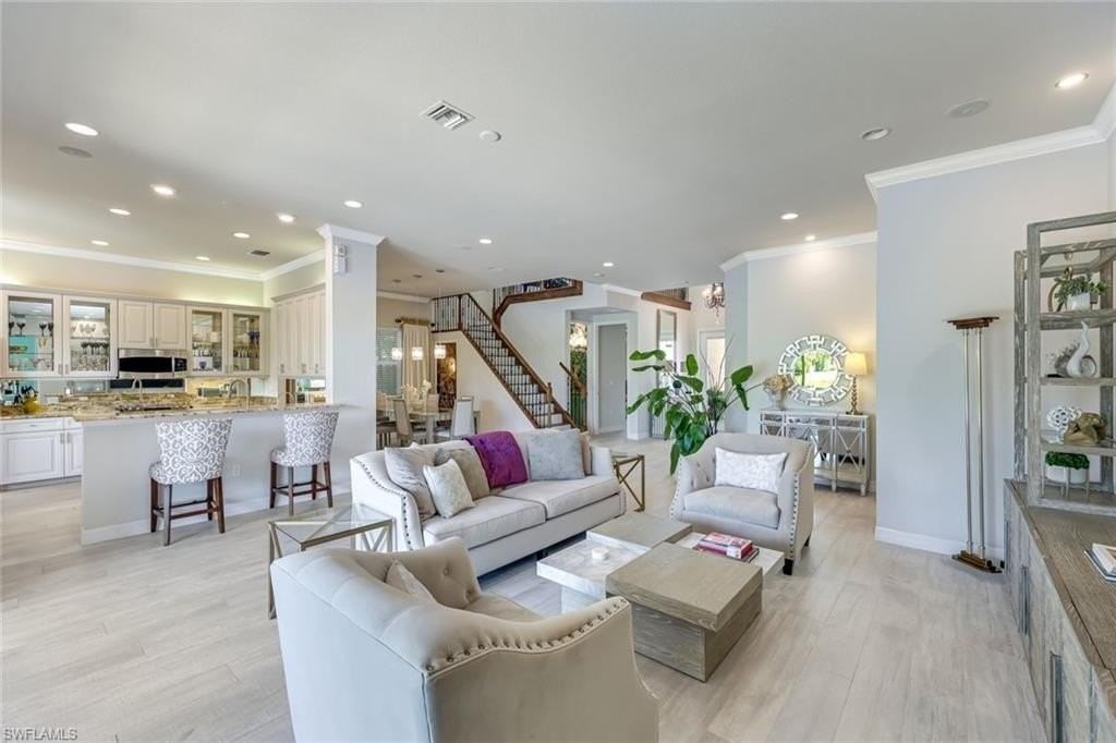 6582 Monterey Pt - Photo 3 of 28