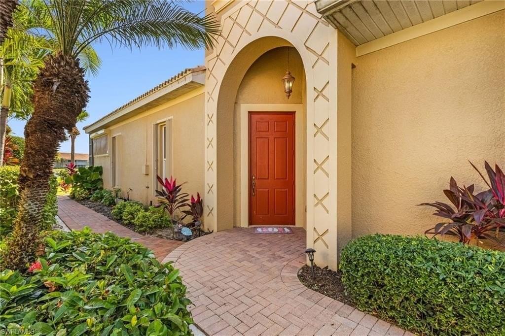 20053 Saraceno Dr - Photo 4 of 31