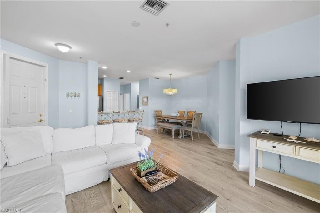 1305 Sweetwater Cv Unit 104 #104 - Photo 4 of 39