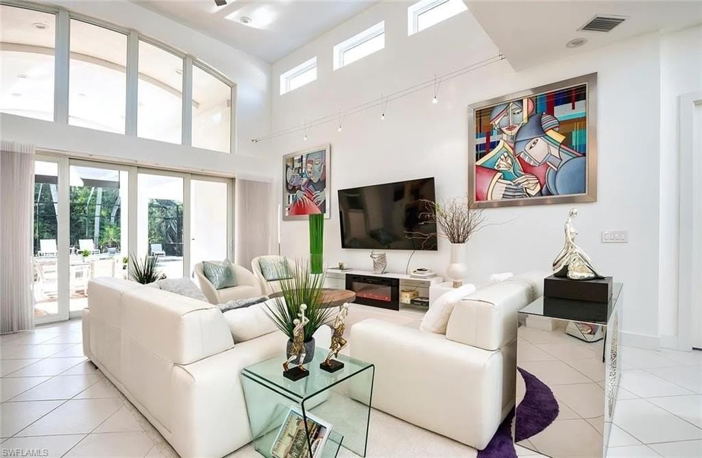 27281 Tennessee St - Photo 7 of 33