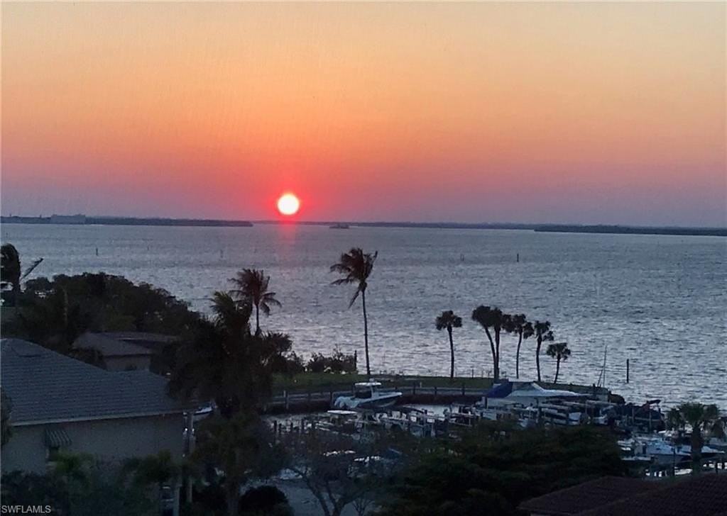 14817 Laguna Dr Apt 203 #203 - Photo 4 of 42