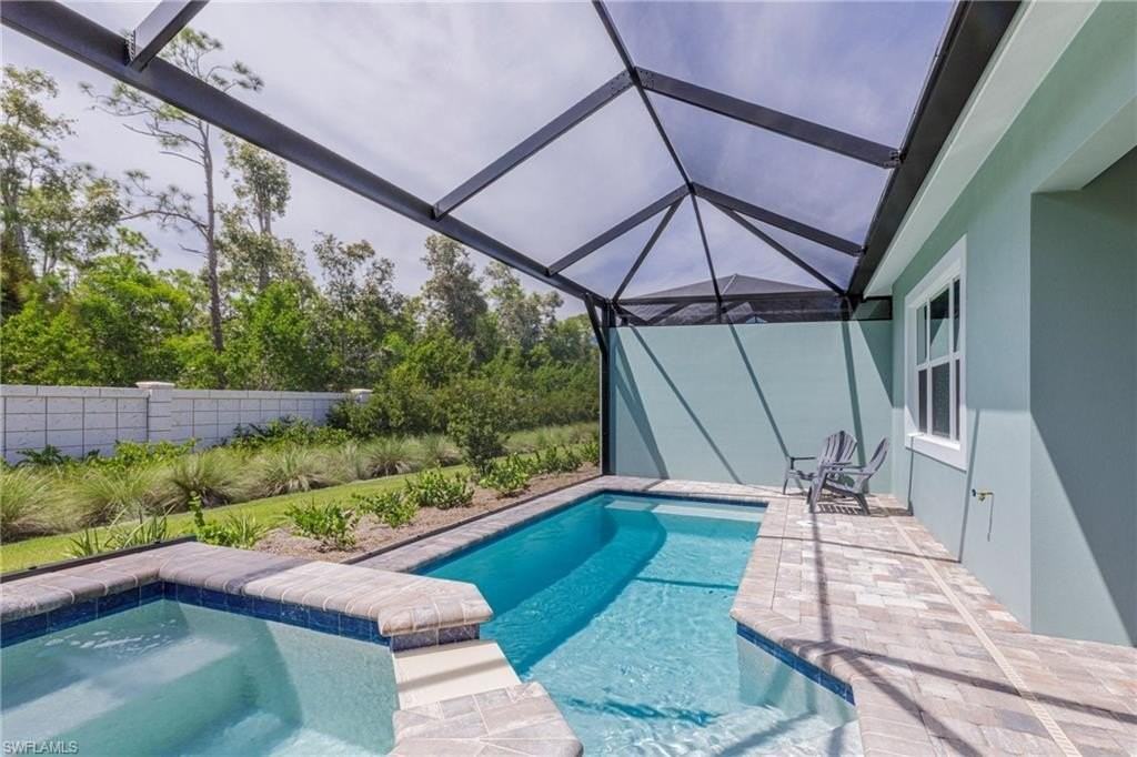 8909 Yucatan Ct - Photo 6 of 36