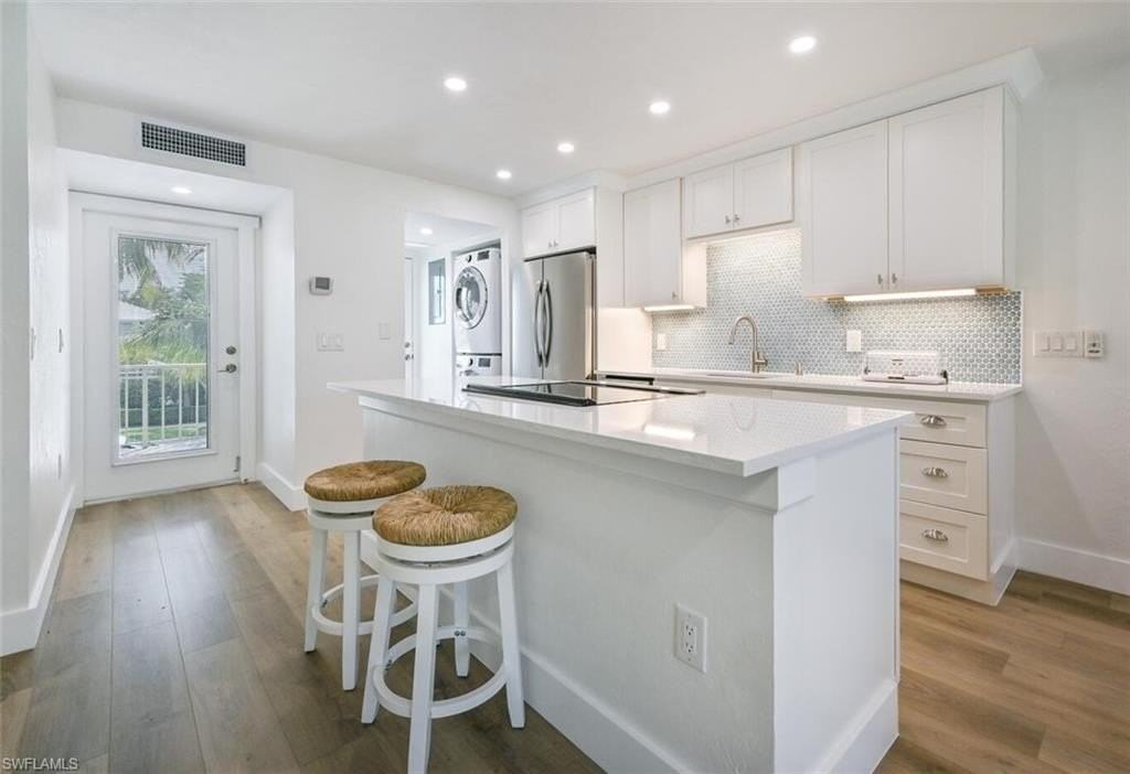 250 7th Ave S #202 - Photo 6 of 26