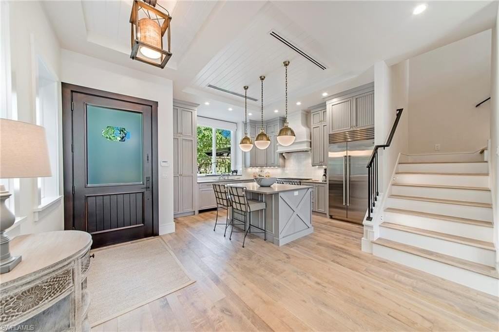 434 3rd Ave S - Photo 2 of 24