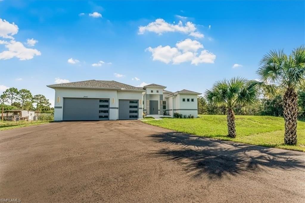 2941 37th Ave Ne - Photo 2 of 46