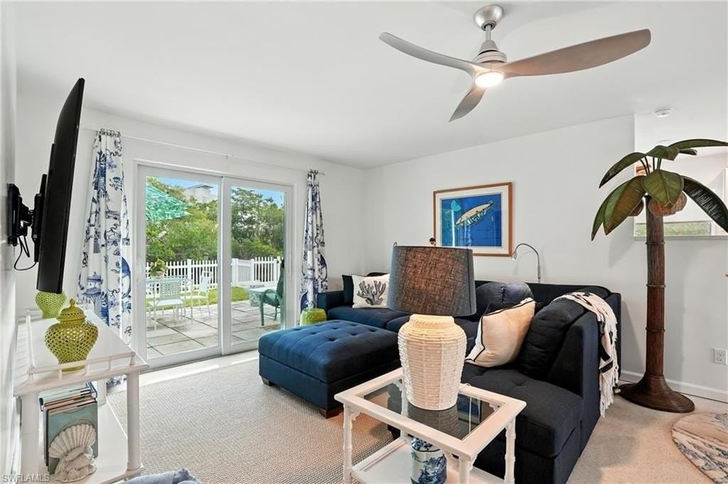 578 14th St N - Photo 5 of 28