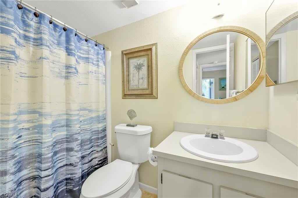 4287 27th Ct Sw Apt 202 #202 - Photo 6 of 17
