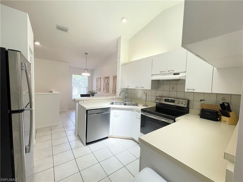 341 Emerald Bay Cir Unit T5 #T5 - Photo 5 of 22