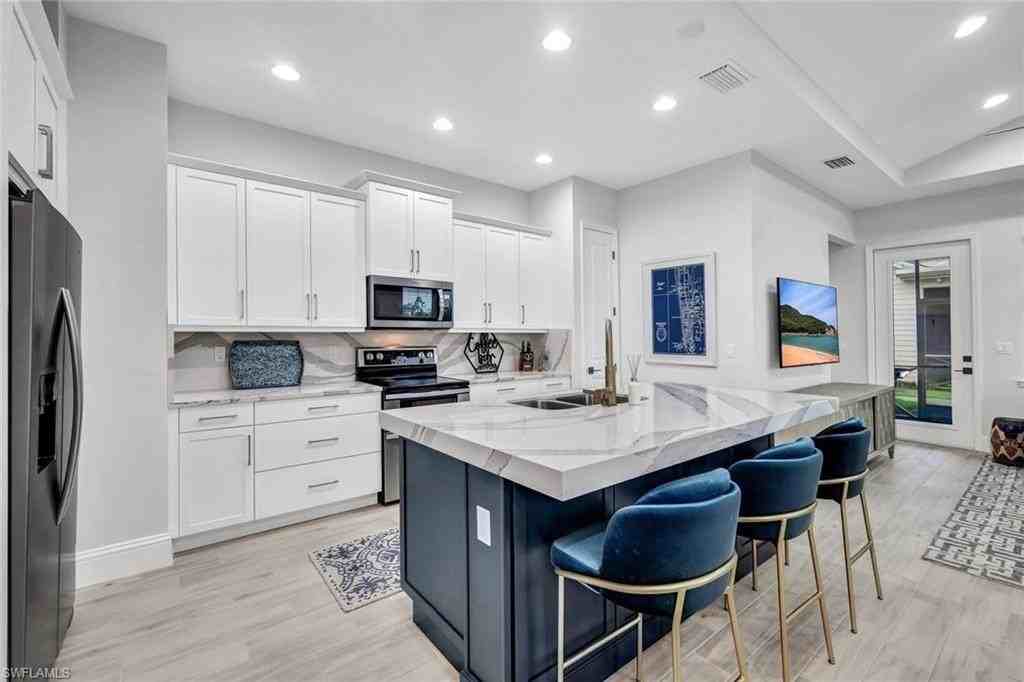 7142 Cayo Coco Ln - Photo 7 of 17