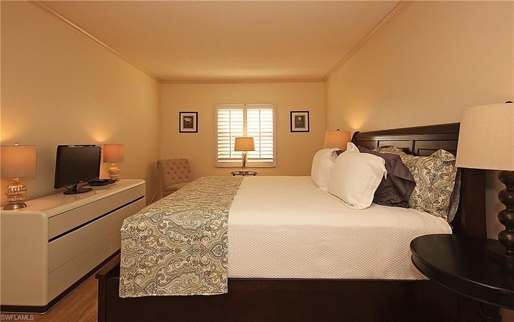 666 3rd St S Apt 201 #201 - Photo 6 of 19