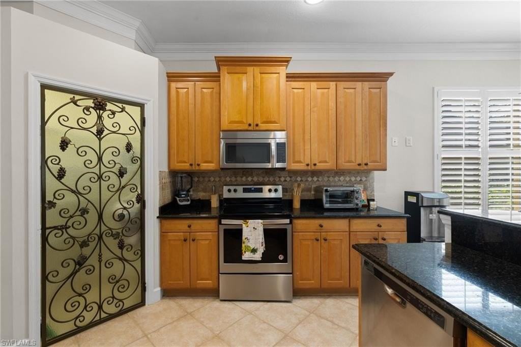 20330 Ardore Ln - Photo 3 of 43