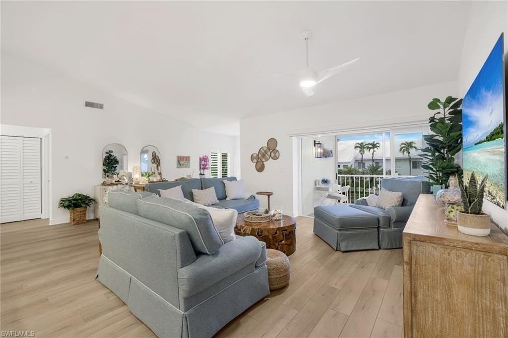 790 Willowbrook Dr Apt 305 #305 - Photo 4 of 21