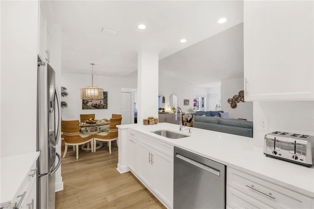 790 Willowbrook Dr Apt 305 #305 - Photo 5 of 21