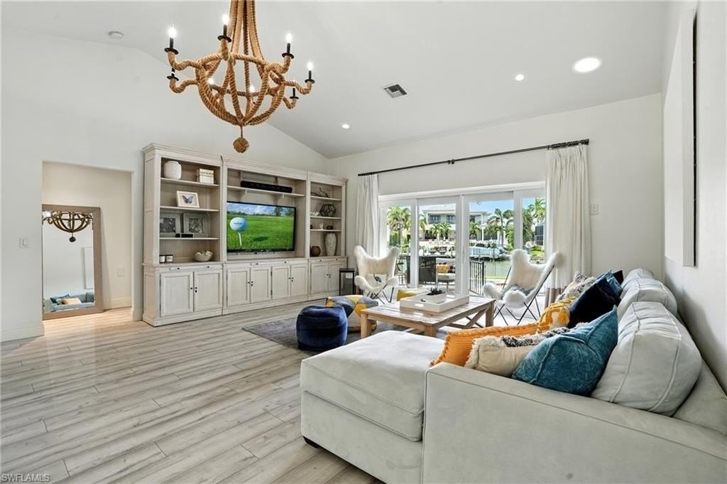 205 Spring Line Dr - Photo 3 of 26