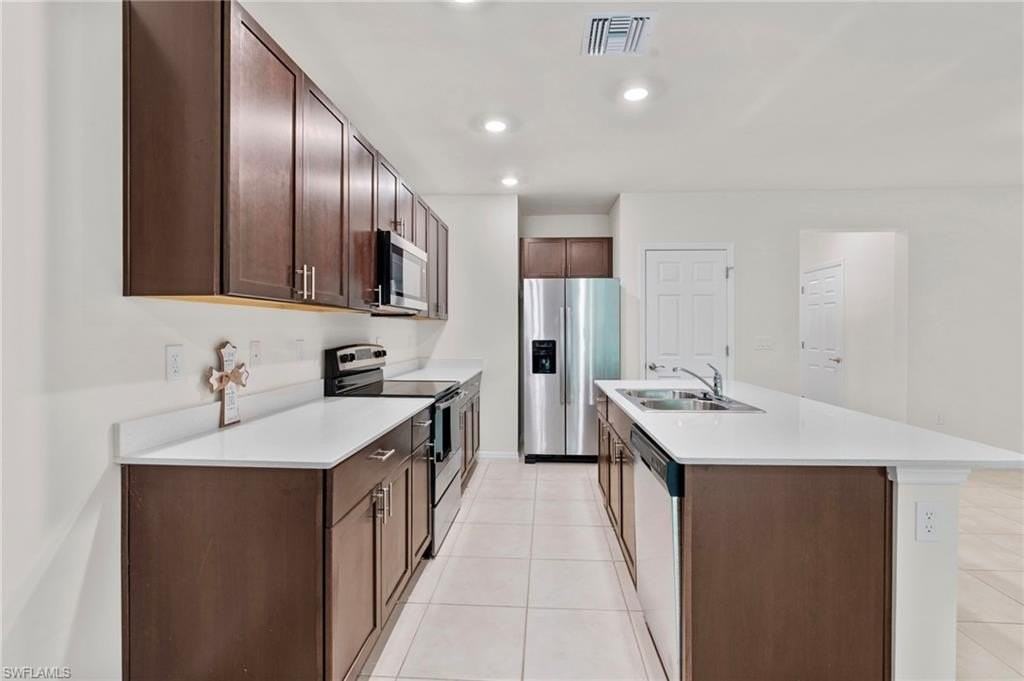 15535 Wildflower Cir - Photo 4 of 33