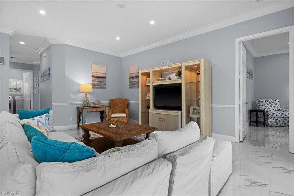 5010 Marina Cove Dr Unit 4 #4 - Photo 5 of 42