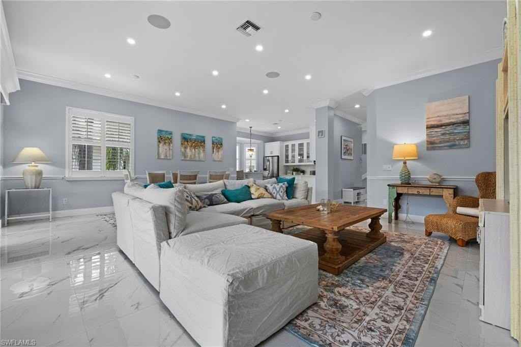 5010 Marina Cove Dr Unit 4 #4 - Photo 6 of 42