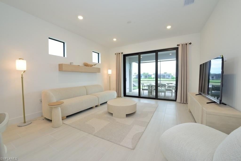 1904 Sierra Ct - Photo 2 of 25