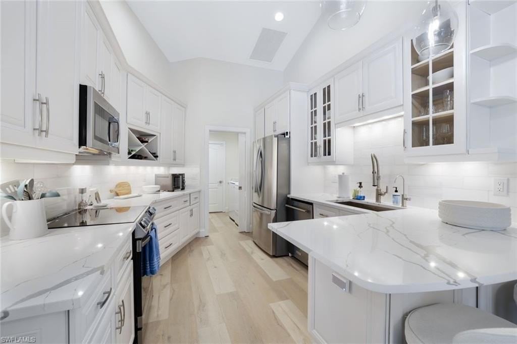 1507 Vintage Ln - Photo 3 of 50