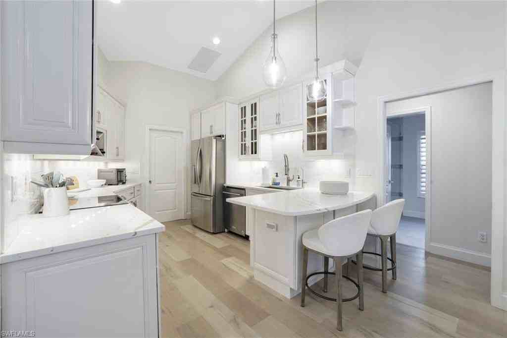 1507 Vintage Ln - Photo 5 of 50