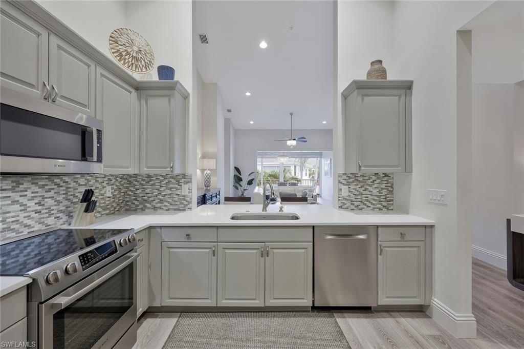 831 Sailaway Ln Apt 203 #203 - Photo 4 of 18