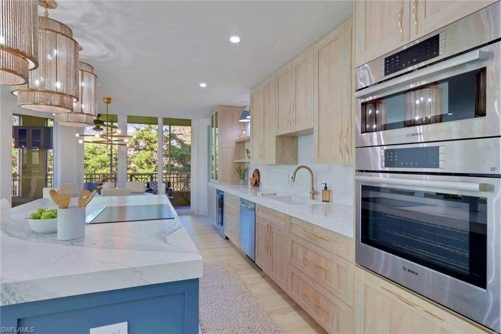 2728 Tiburon Blvd E #302 - Photo 3 of 32