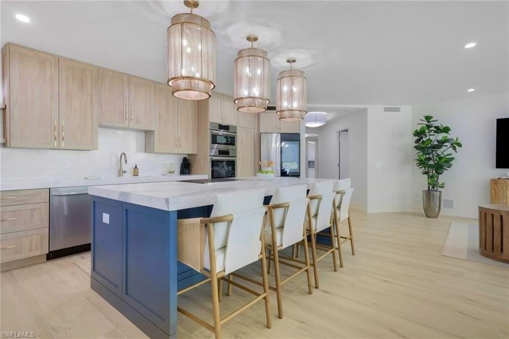 2728 Tiburon Blvd E #302 - Photo 5 of 32
