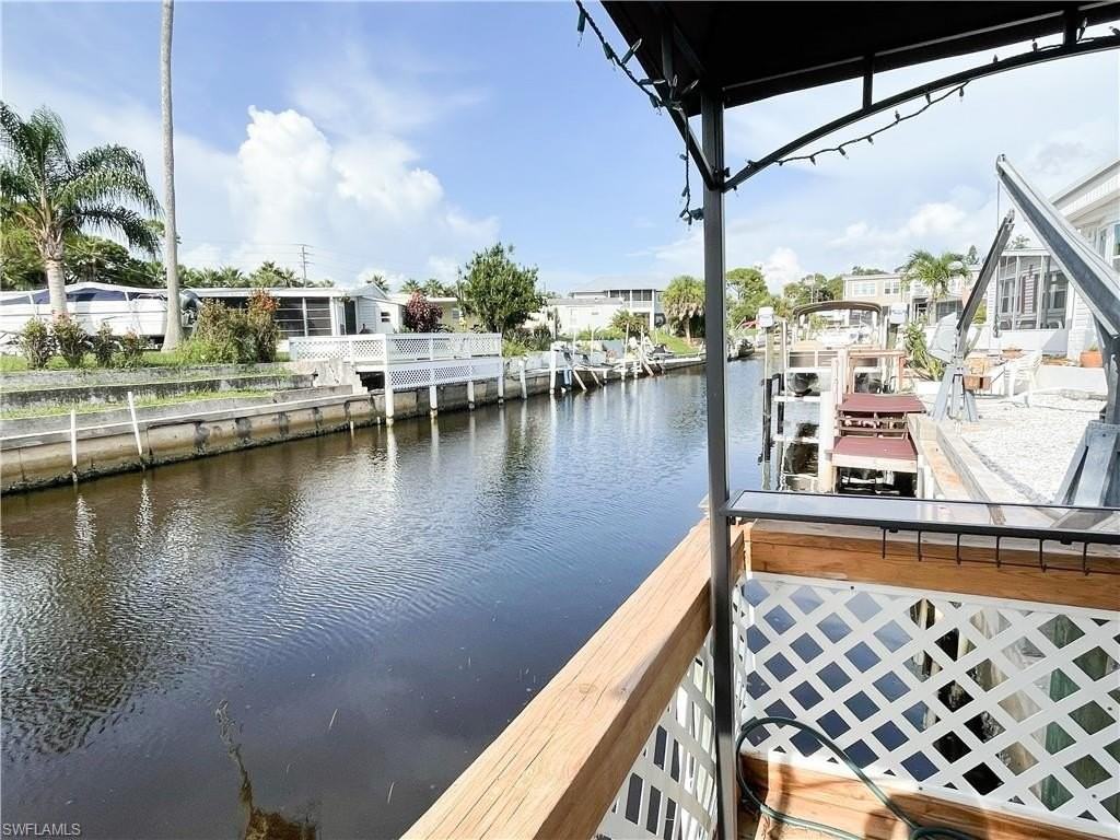 4700 Leilani Ln - Photo 2 of 34